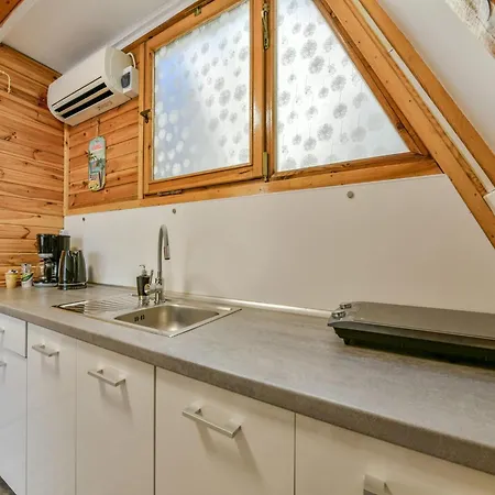 Semesterbostad Wooden House In Ko Obrzeg Near Sandy Beach, Cleaning Included