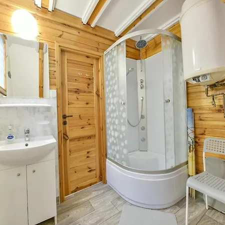 בית נופש Wooden House In Ko Obrzeg Near Sandy Beach, Cleaning Included קולובז'ג